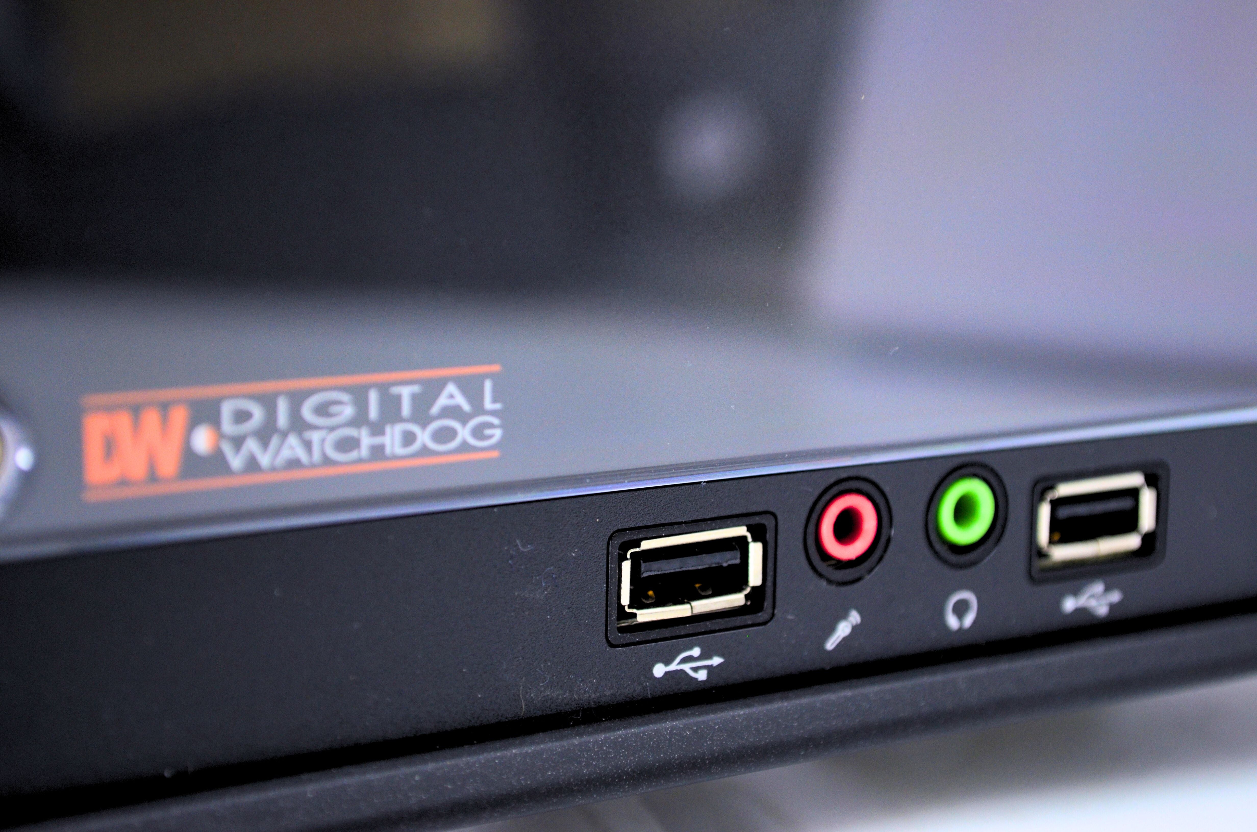 Digital Watchdog DW-BJCUBE9T HD IP Video Management Solution Blackjack Cube Server