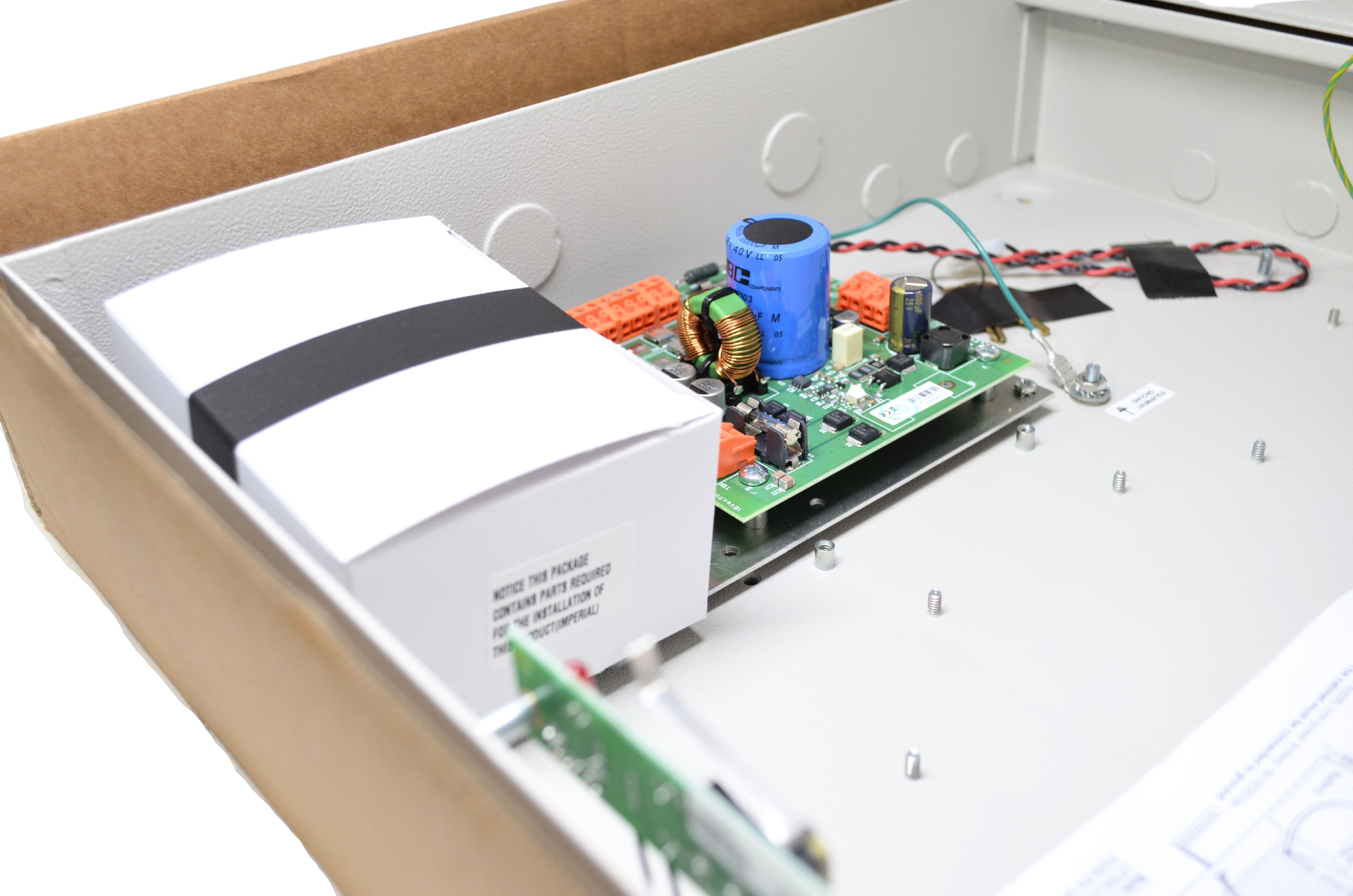 Software House ESTAR-CAN iSTAR Edge Enclosure with TPR SW